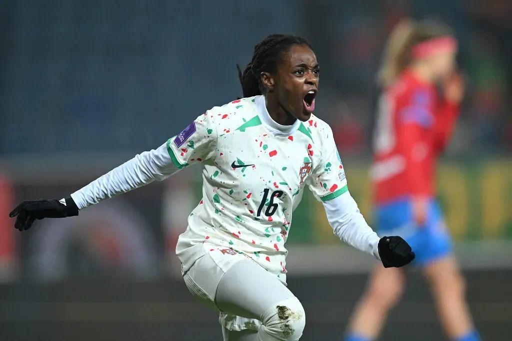 Diana a jogar com a seleção portuguesa. Foto: Thomas Eisenhuth/Getty Images.