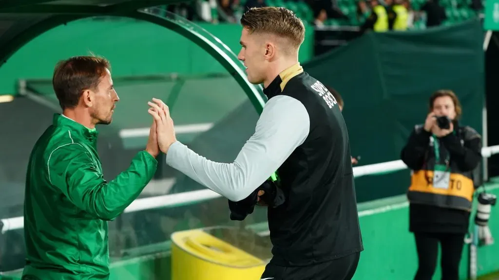 Viktor Gyokeres e o Sporting tiveram três treinadores esta temporada, um deles João Pereira. Foto: Gualter Fatia/Getty Images