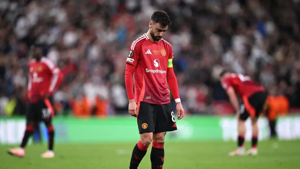 Bruno Fernandes mostrou-se triste no final do jogo. Foto: Justin Setterfield/Getty Images