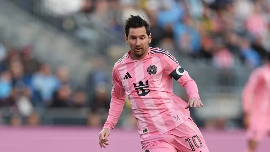 Lionel Messi poderá agitar o mercado de transferências. Foto: Scott Taetsch/Getty Images