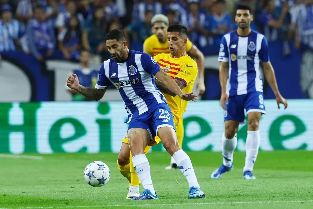 Alan Varela em jogo contra o Barcelona, em 2023. Foto: Carlos Rodrigues/Getty Images.