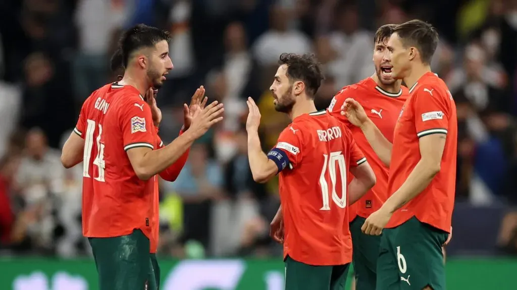 Bernardo Silva e os seus colegas de Portugal, ante a Alemanha. Foto: Alex Grimm/Getty Images