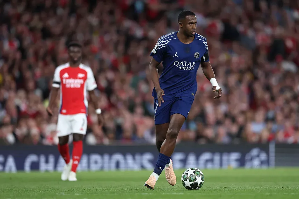 Willian Pacho, titular do PSG. Foto: Getty Images