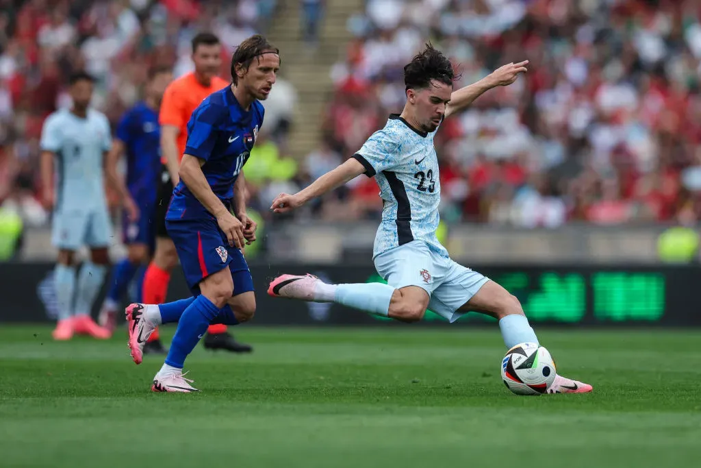 Modric e Vitinha na Nations League em 2024. Foto: Getty Images