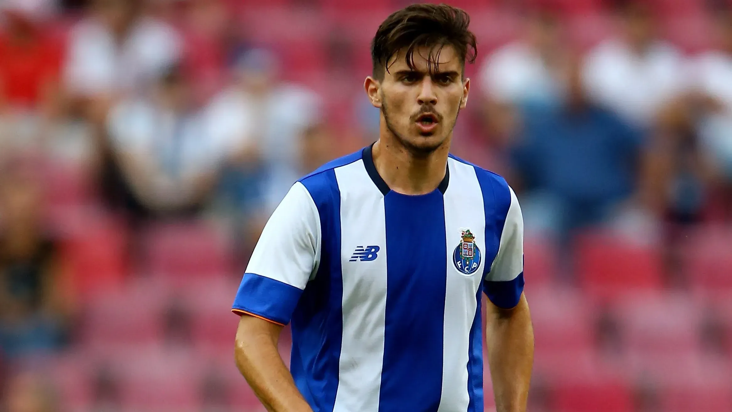 Rúben Neves destacou-se assim que foi chamado a jogo na equipa principal do FC Porto.Foto: Christof Koepsel/Getty Images