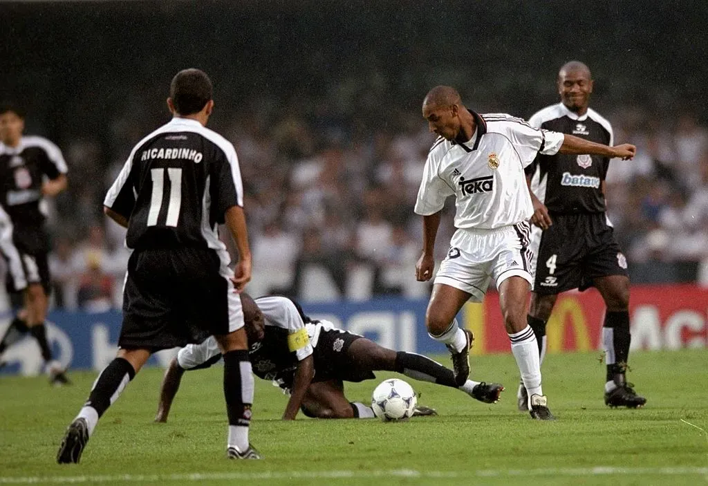 Nicolas Anelka, do Real Madrid, bisou contra o Corinthians. Créditos: Shaun Botterill/Allsport