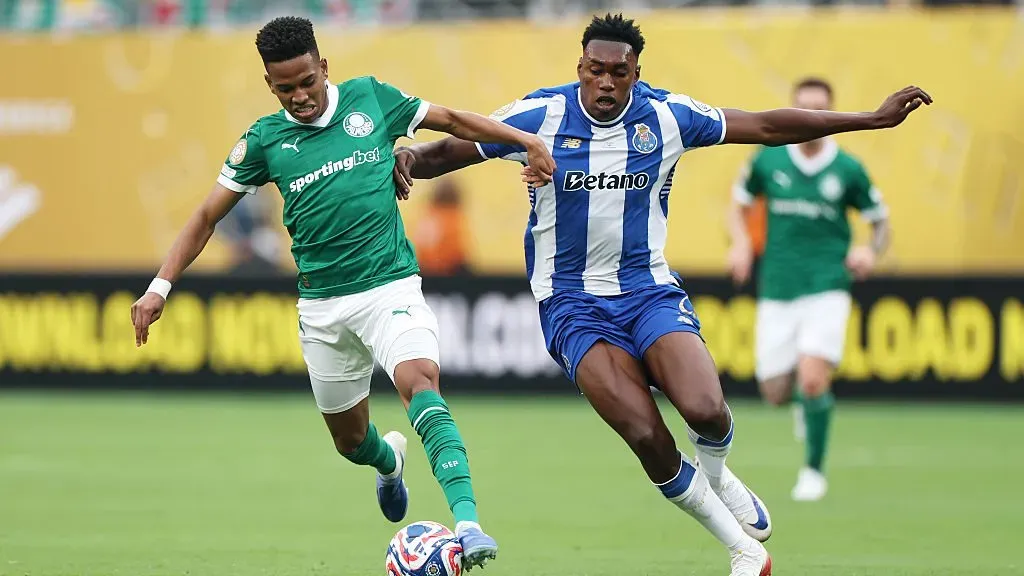 Estêvão e Samu em Palmeiras x FC Porto. Foto: Getty Images