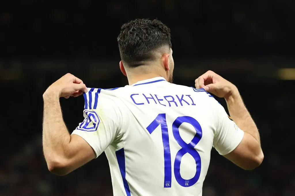 Cherki celebra golo contra o Manchester United. Foto: Carl Recine/Getty Images.