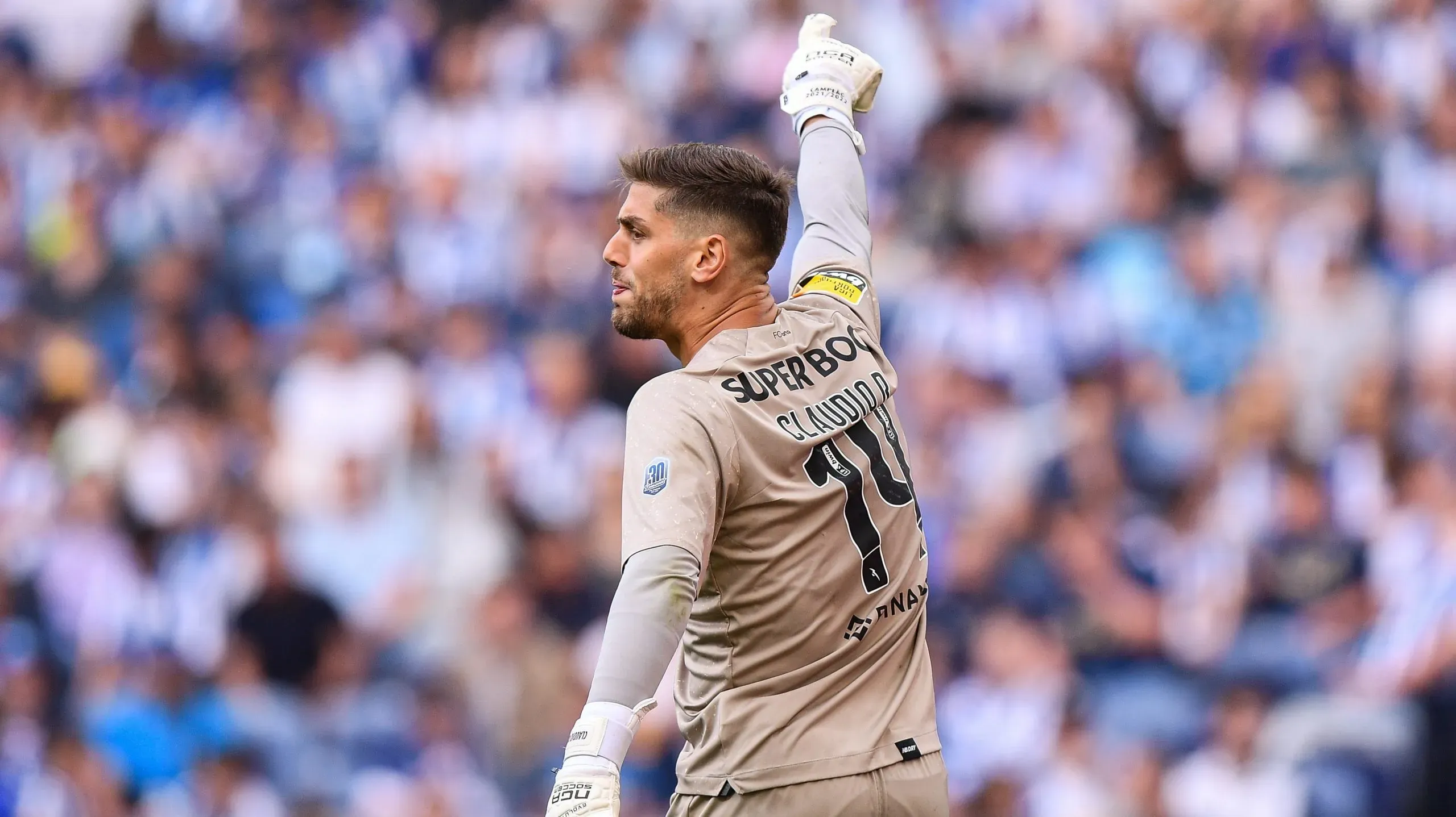 Após a brilhante exibição com o Palmeiras, Cláudio Ramos não conseguiu evitar a derrota do FC Porto.Foto: Octavio Passos/Getty Images