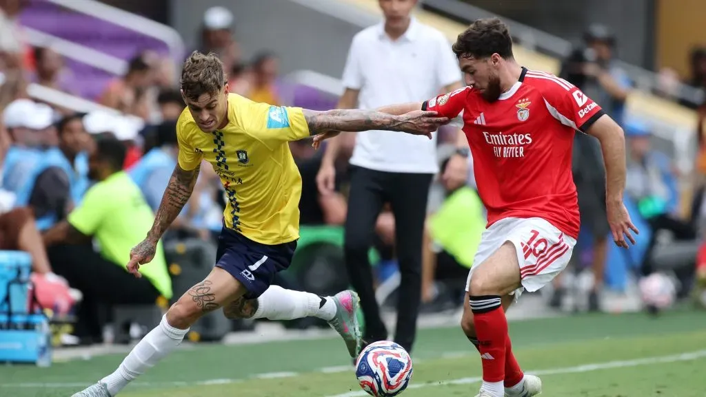 Orkun Kokçu em ação pelo Benfica ante o Auckland City. Foto: Alex Grimm/Getty Images