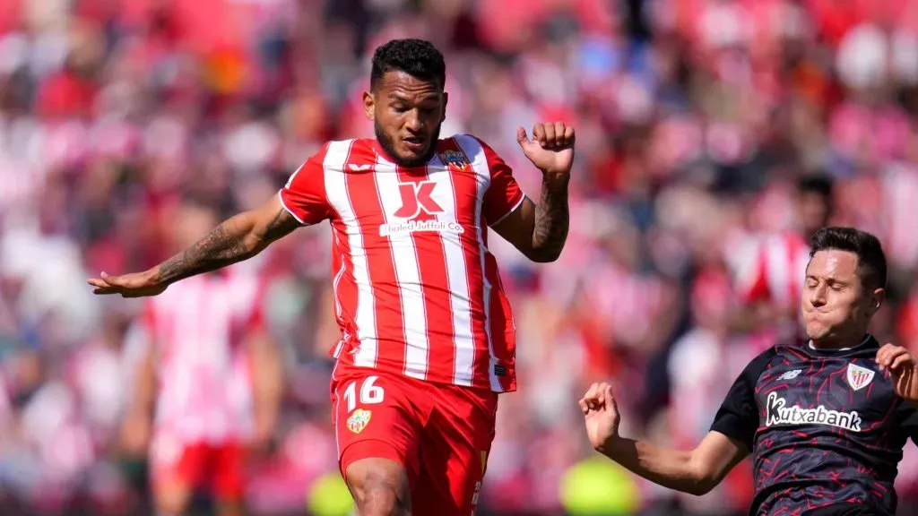 Luis Suárez, avançado do Almería. Foto: Aitor Alcalde/Getty Images
