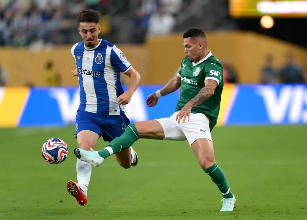 EAST RUTHERFORD, NEW JERSEY – JUNE 15: Martim Fernandes #52 of FC Porto is challenged by Fabio Vieira #10 of FC Porto during the FIFA Club World Cup 2025 group A match between SE Palmeiras and FC Porto at MetLife Stadium on June 15, 2025 in East Rutherford, New Jersey. (Photo by David Ramos/Getty Images)