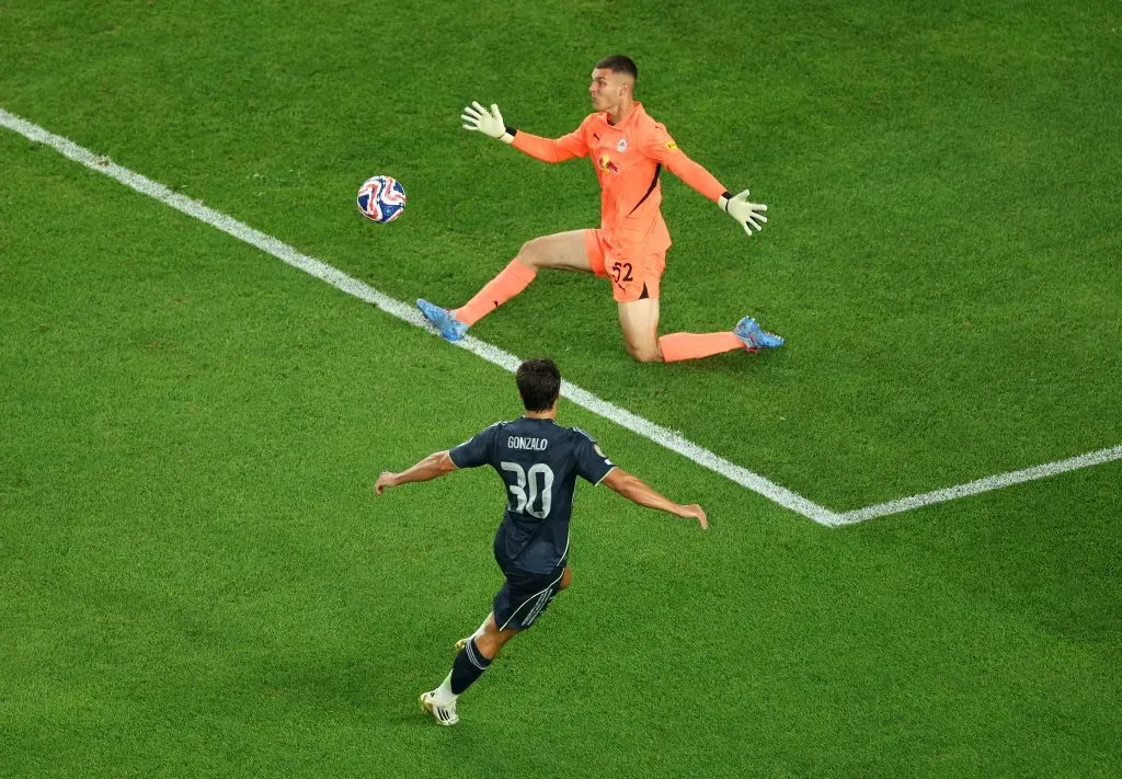 O momento em que o jovem Gonzalo Garcia marca o 0-3 final. Foto: Luke Hales/Getty Images.