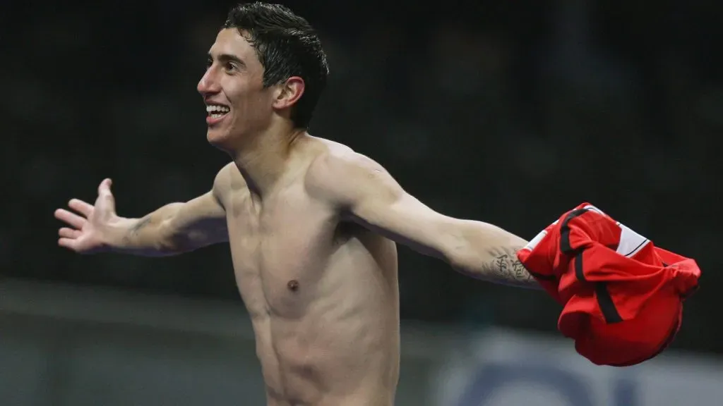 Di María celebra golo pelo Benfica, em 2008. Foto: Andreas Rentz/Bongarts/Getty Images