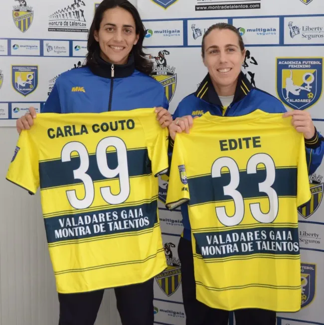 Carla Couto e Edite Fernandes, duas lendas do futebol feminino luso, jogaram juntas durante vários anos. Foto: Facebook Carla Couto.