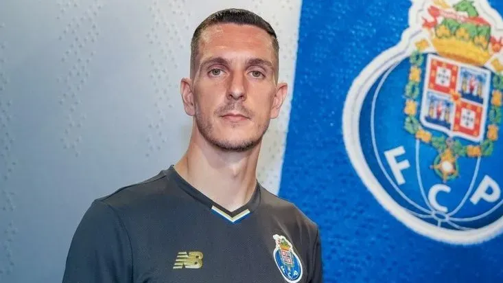 João Costa, guarda.-redes do FC Porto. Foto conta oficial no X do FC Porto