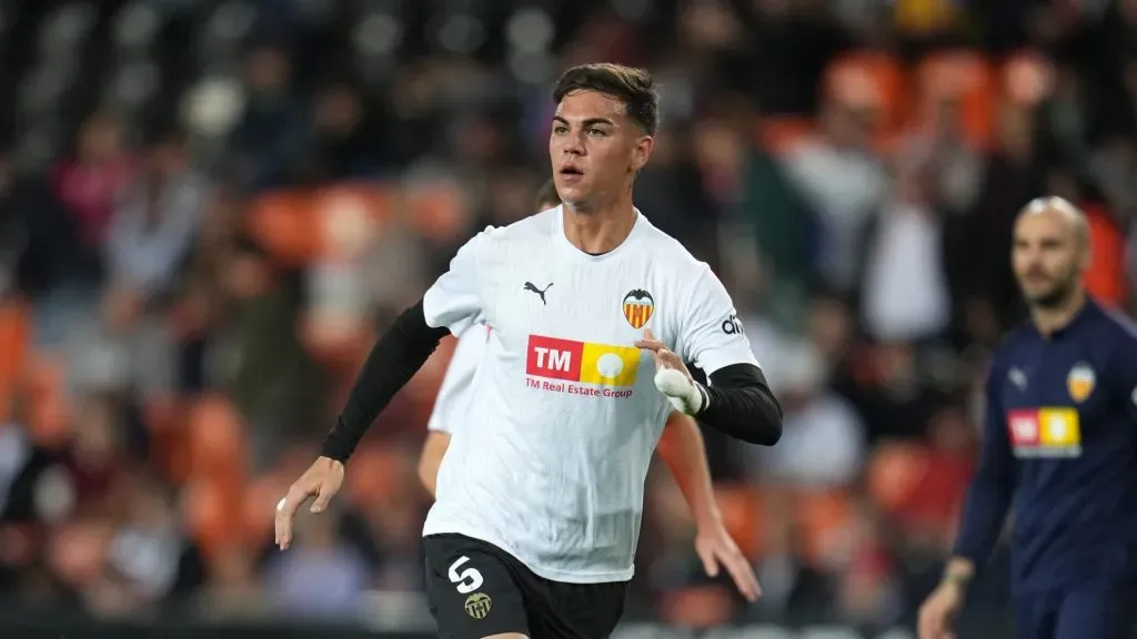 Enzo Barrenechea interessa ao Benfica. Foto: Aitor Alcalde/Getty Images)