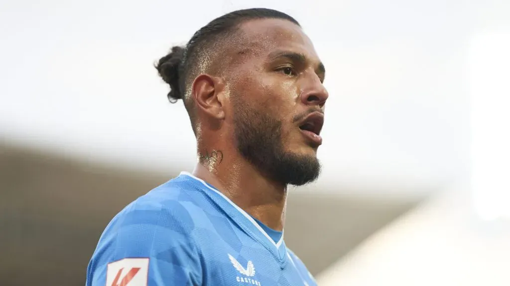 Luis Suárez, do Almería, é alvo do Sporting. Foto: Rafa Babot/Getty Images