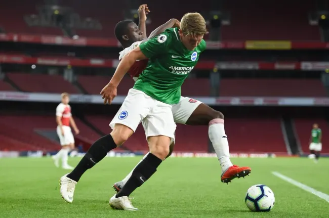 Gyokeres a disputar um jogo com a camisola do Brighton e contra…o Arsenal. Foto: Harriet Lander/Getty Images.