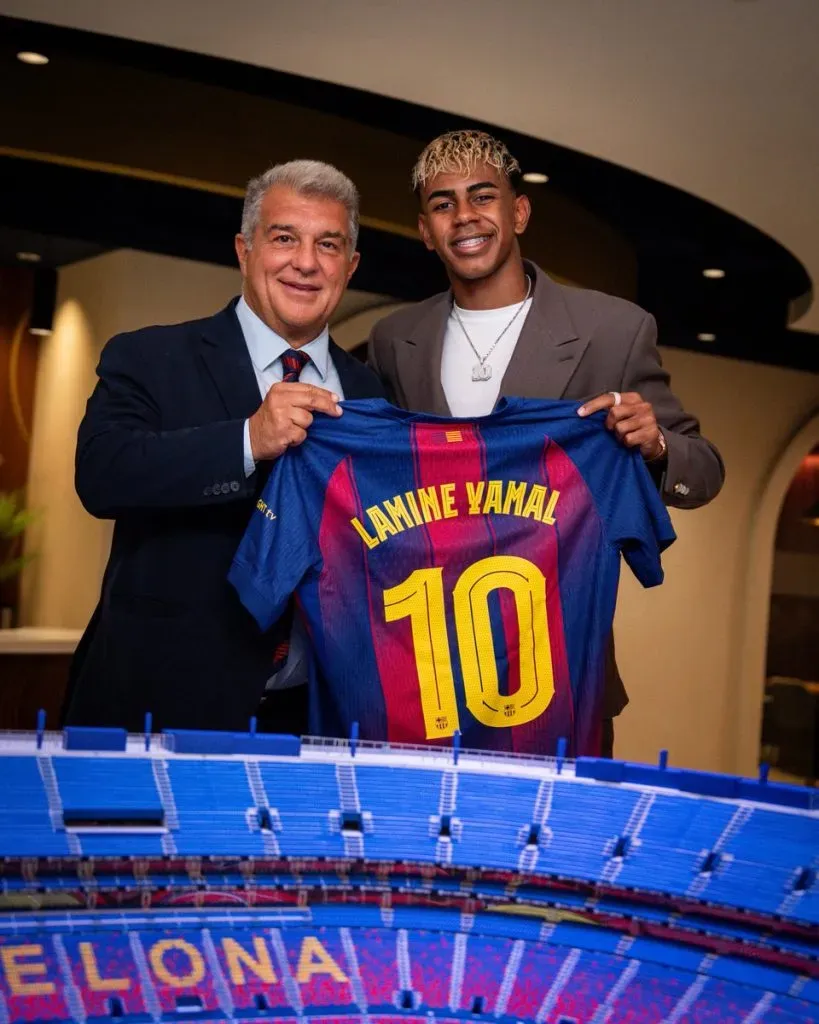 Lamine Yamal é o novo número 10 dos blaugrana e já “dá” registos financeiros históricos. Foto: FC Barcelona.