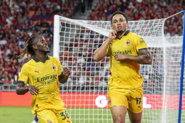 Okafor bisou no Liverpool x AC Milan. Foto: Yu Chun Christopher Wong/Eurasia Sport Images/Getty Images.