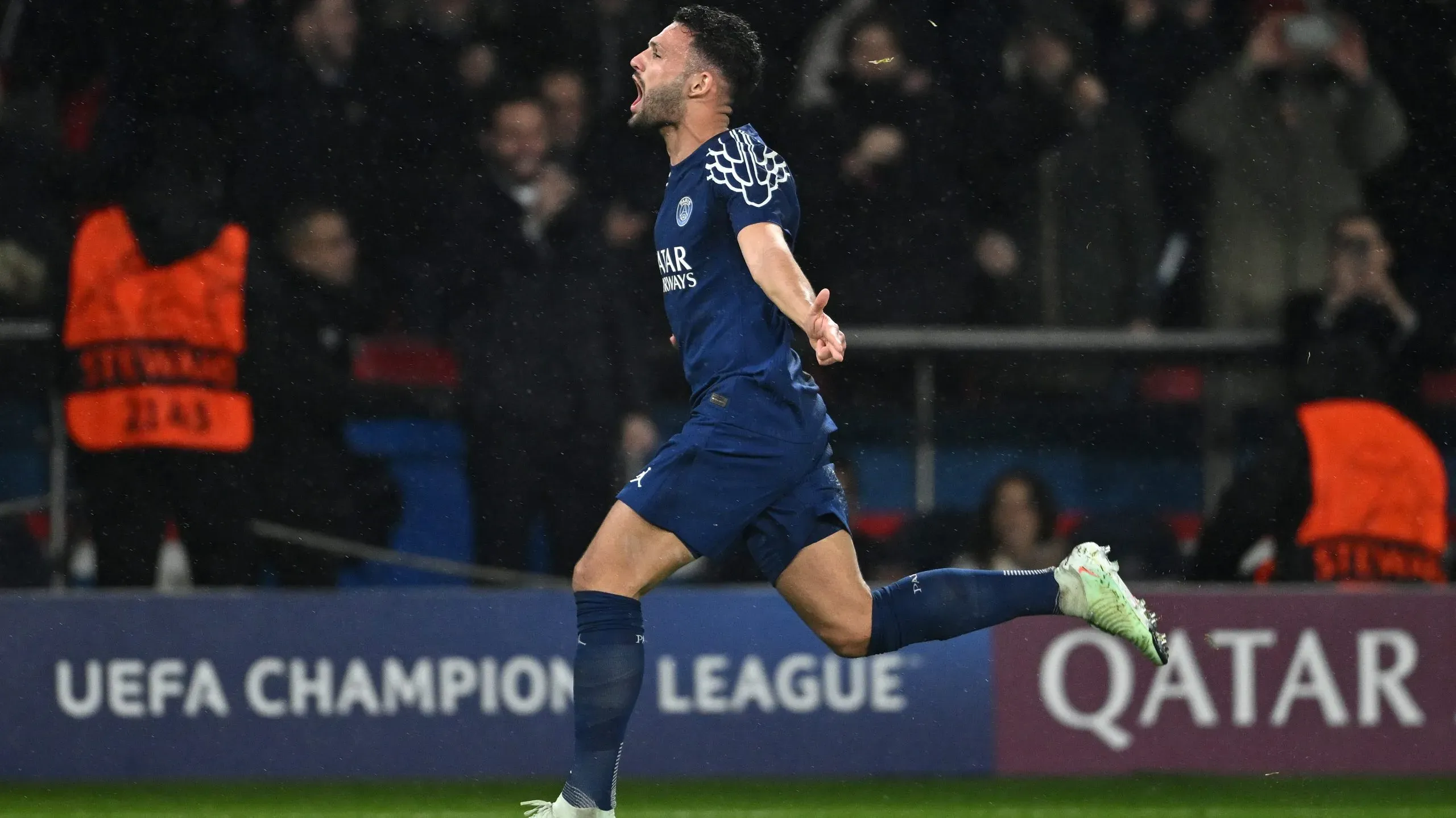 Gonçalo Ramos, do PSG, tem sido associado ao interesse de vários clubes durante esta pré-temporada.Foto: Mike Hewitt/Getty Images