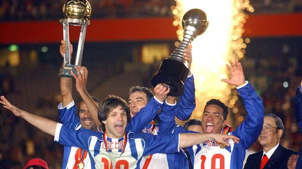 O FC Porto sagrou-se, depois de 1987, novamente Campeão do Mundo (o único clube português), com Jorge Costa, ao vencer os colombianos do Once Caldas na final. Foto: FC Porto