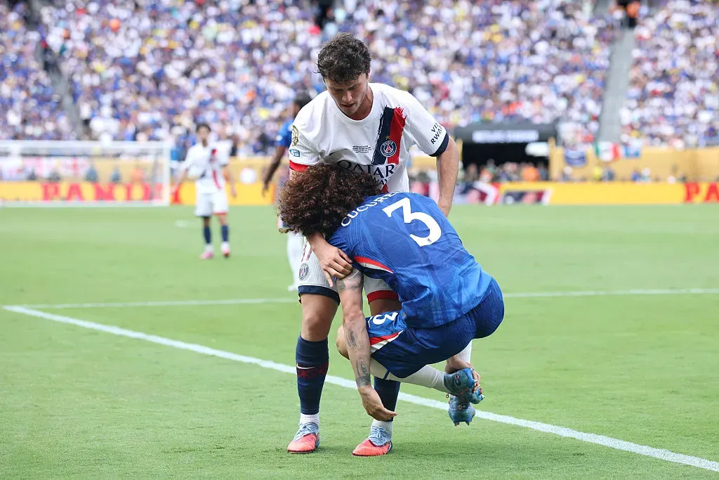 João Neves e Cucurella em PSG x Chelsea. Foto: Getty Images