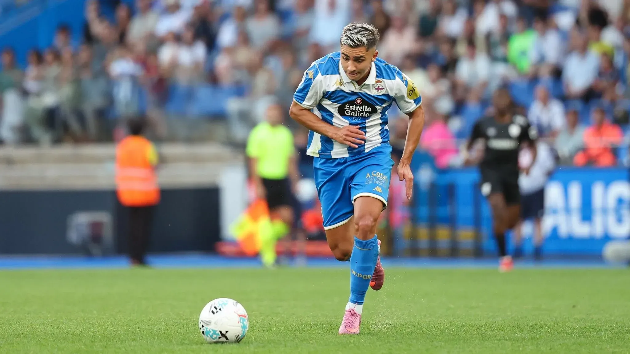 Yeremay Hernández é visto pelo Deportivo como peça fundamental para lutar pelo desejado regresso à La Liga.Foto: RC Deportivo la Coruña