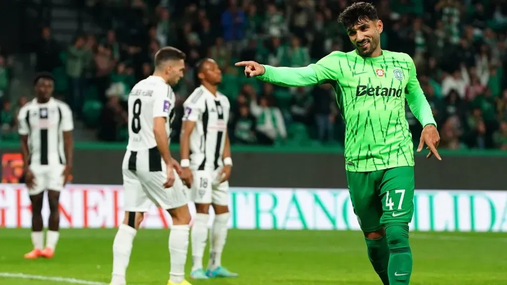 Ricardo Esgaio tem contrato até 30 de junho de 2026. Foto: Getty Images.