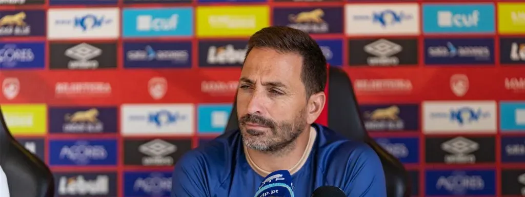 Vasco Matos, treinador do conjunto açoriano. Foto: CD Santa Clara.