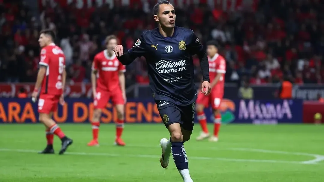 O jovem mexicano Hugo Camberos pode ser o próximo reforço a envergar o manto azul e branco.Foto: Instagram oficial de Hugo Camberos