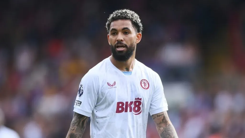 Douglas Luiz já jogou no Aston Villa. Foto: Alex Davidson/Getty Images