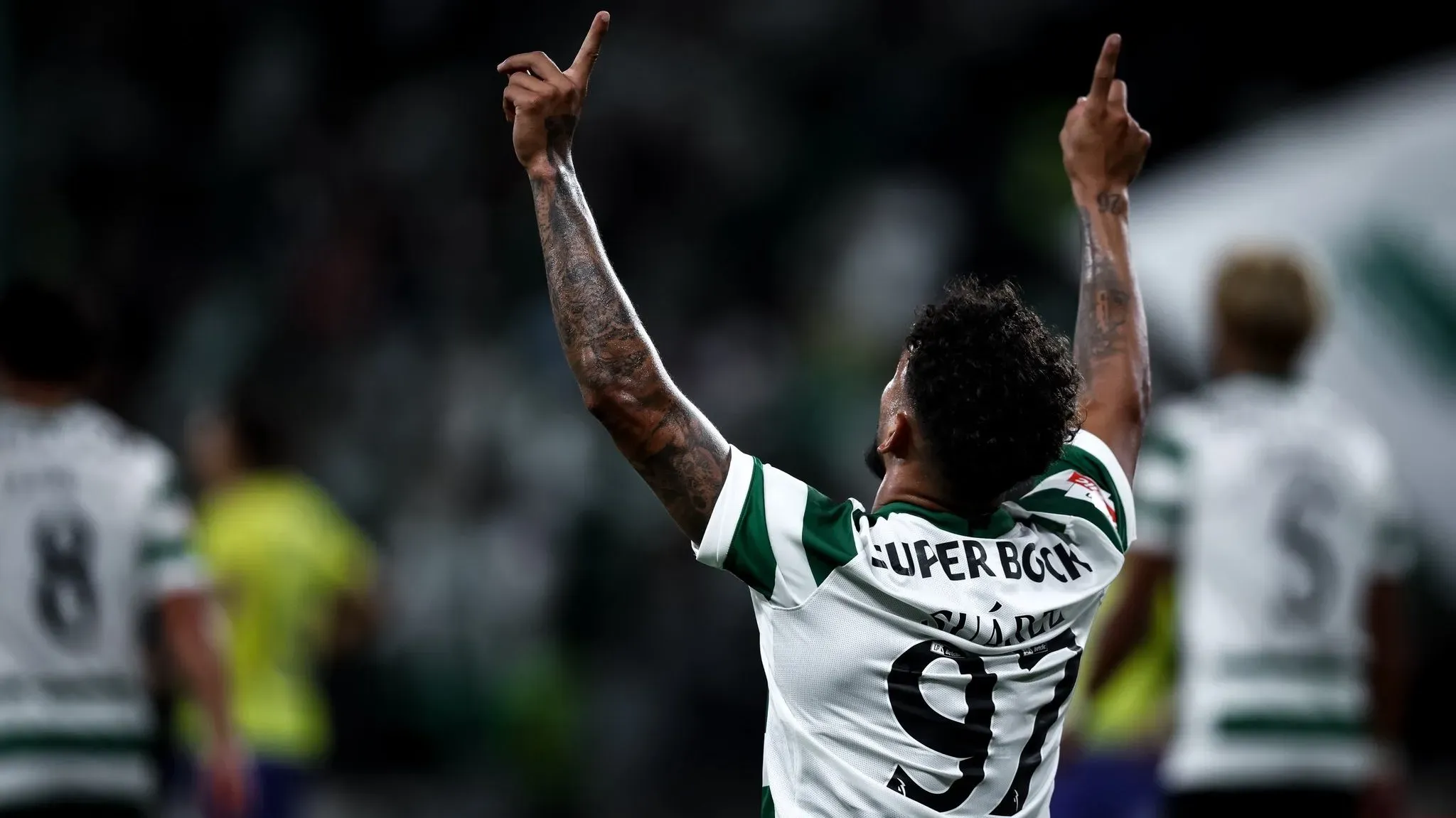 Além dos golos, Luis Suárez mostrou ser capaz de oferecer ao Sporting superior dimensão ofensiva pela forma como se movimenta em campo. Foto: Sporting CP (Oficial)