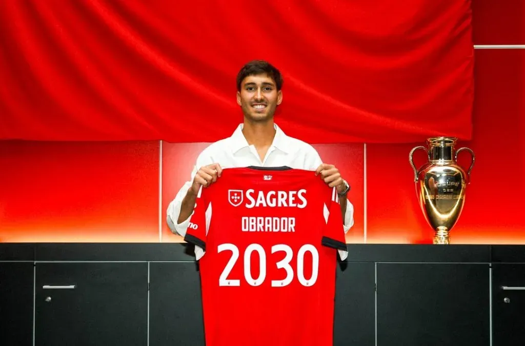 Espanhol Rafael Obrador foi apresentado como jogador do Benfica. Foto: conta oficial no X do Benfica