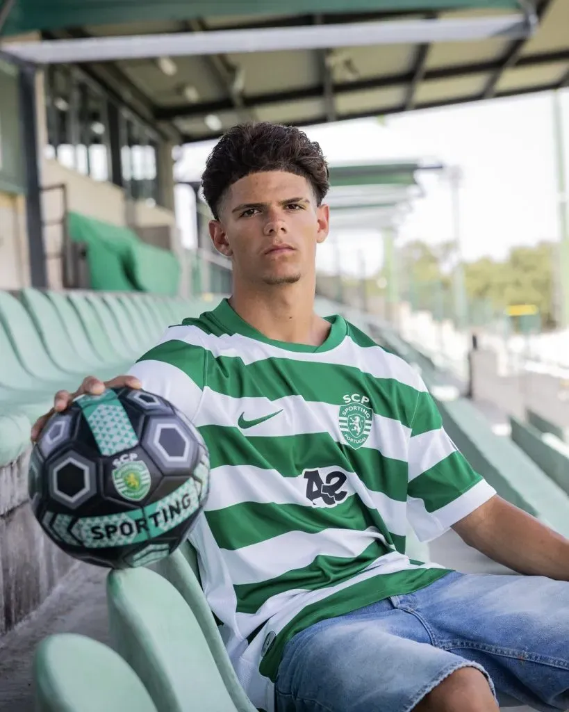 Leonardo Paulin é mais um jovem talento a reforçar a Academia leonina. Foto: Sporting CP.