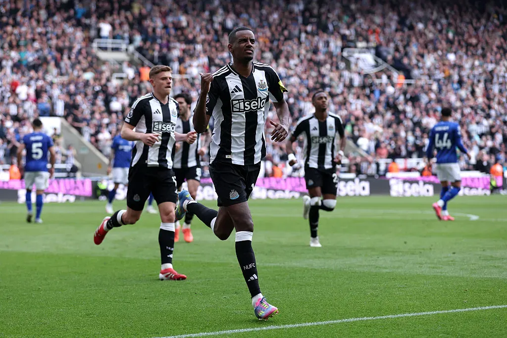 Isak brilhou na última Premier League. Foto: Getty Images