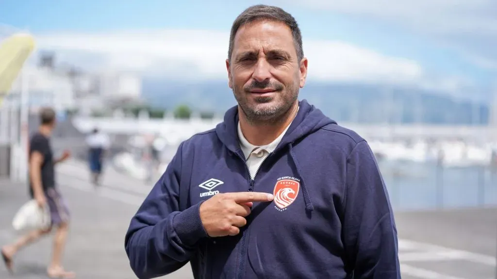 Vasco Matos, treinador do conjunto açoriano. Foto: CD Santa Clara