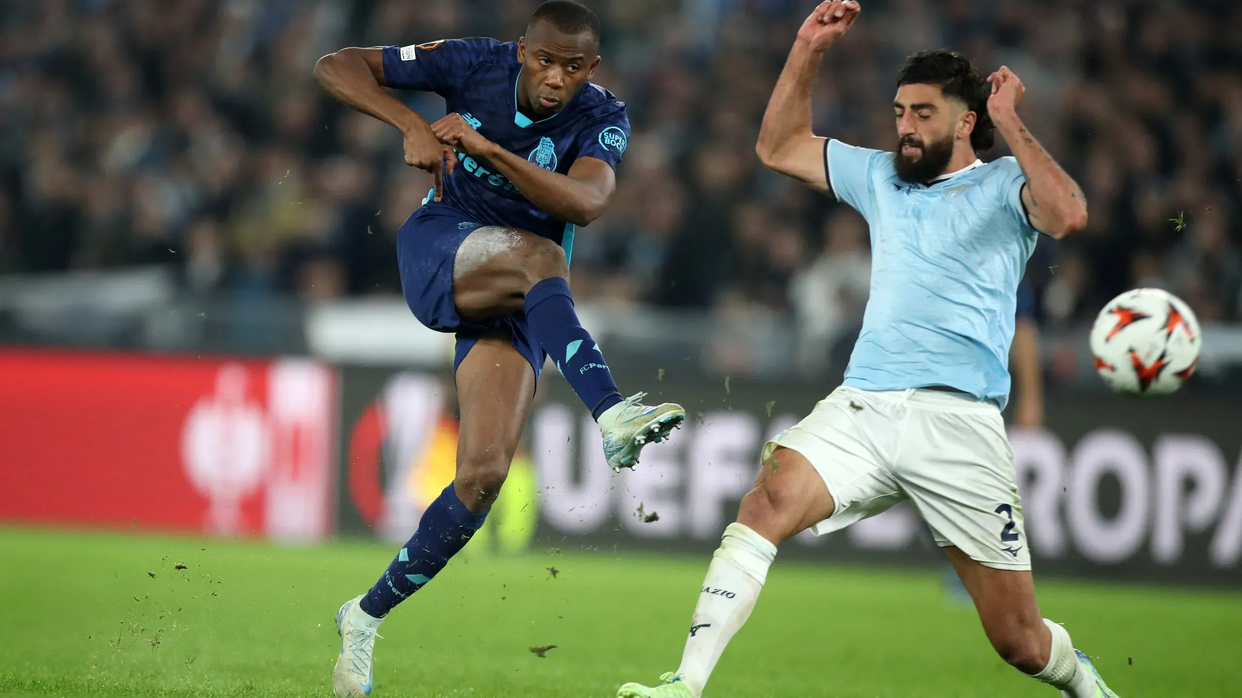 Tiago Djaló foi um dos vários ‘erros de casting’ na construção do plantel portista na época passada, o que levou, recentemente, ao despedimento do diretor desportivo Andoni Zubizarreta. Foto: Paolo Bruno/Getty Images