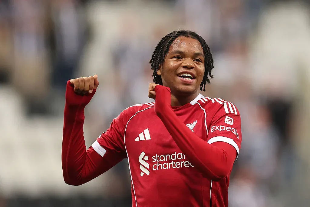 Rio Nghuhoma a celebrar o seu golo pelo Liverpool. Foto: Getty Images