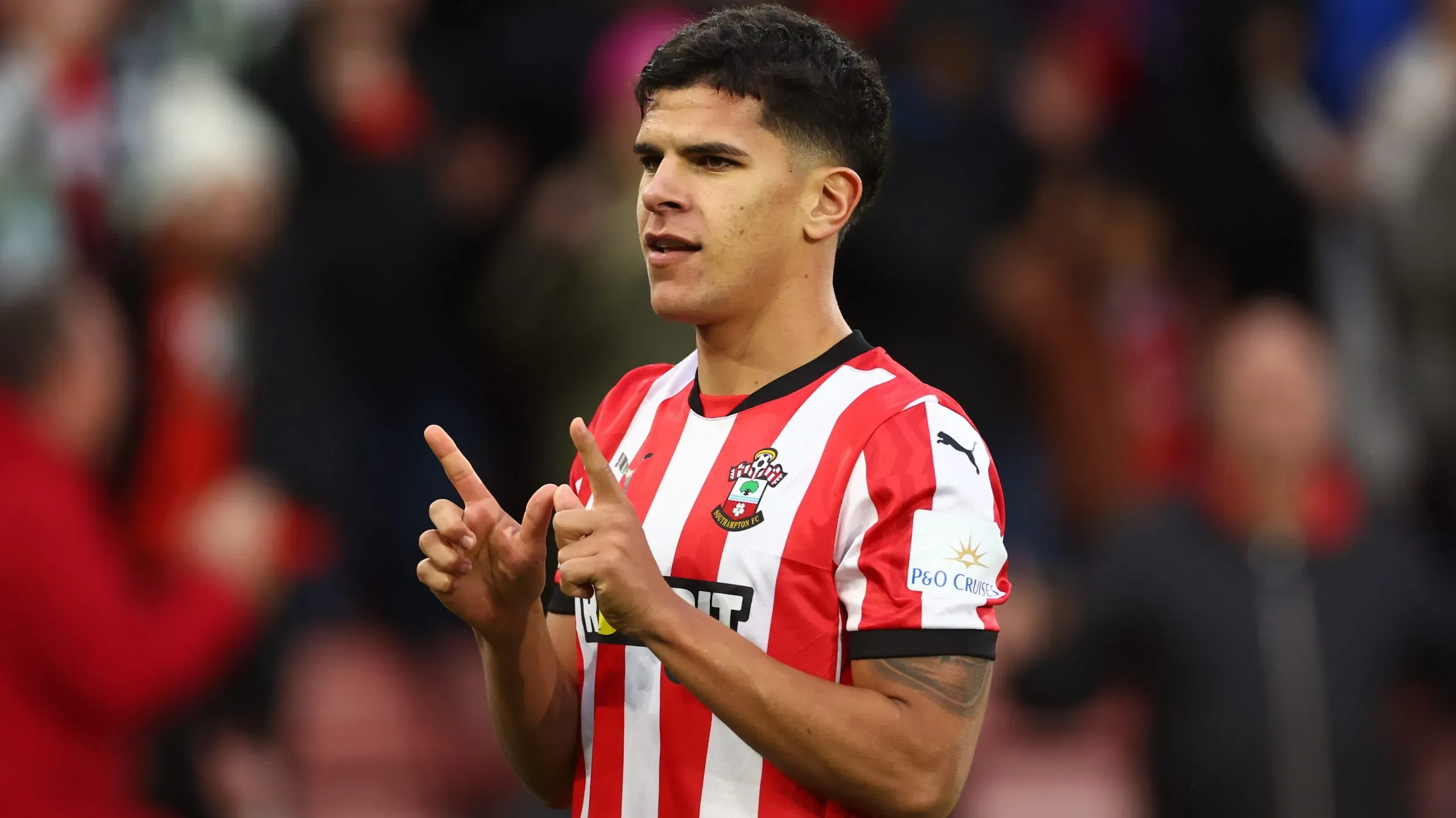 Mateus Fernandes, jovem médio de 21 anos, marcou 3 golos e fez 6 assistências pelo Southampton na época de estreia na Premier League. Foto: Dan Istitene/Getty Images