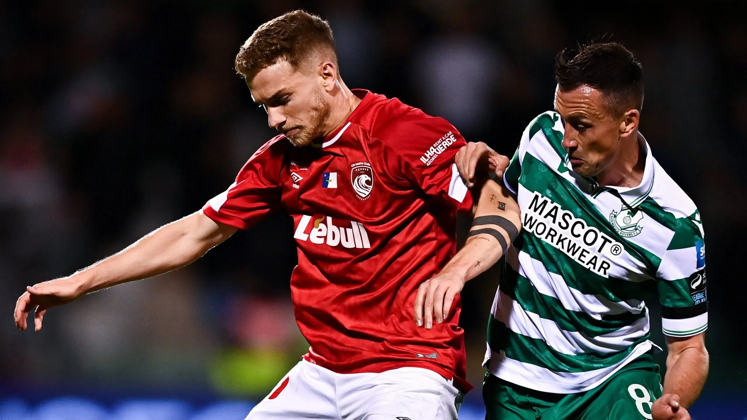 Feitas as contas aos dois jogos da eliminatória, o Santa Clara só pode queixar-se de si próprio por não ter conseguido eliminar os irlandeses do Shamrock Rovers. Foto: Twitter Oficial CD Santa Clara