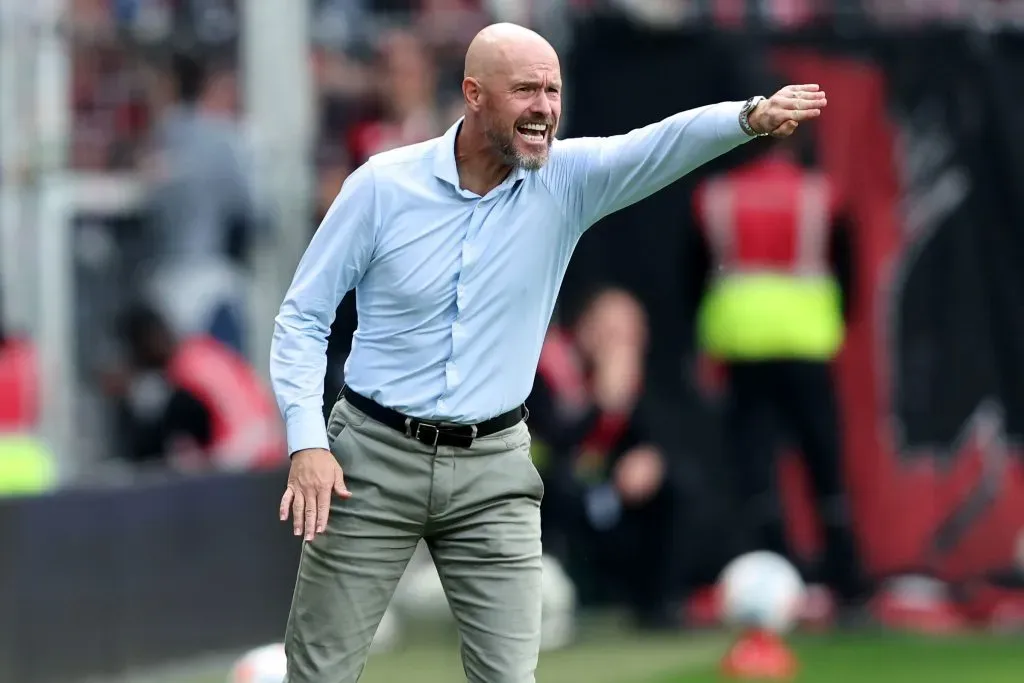 Erik ten Hag sai do Bayer Leverkusen. Foto: Getty Images