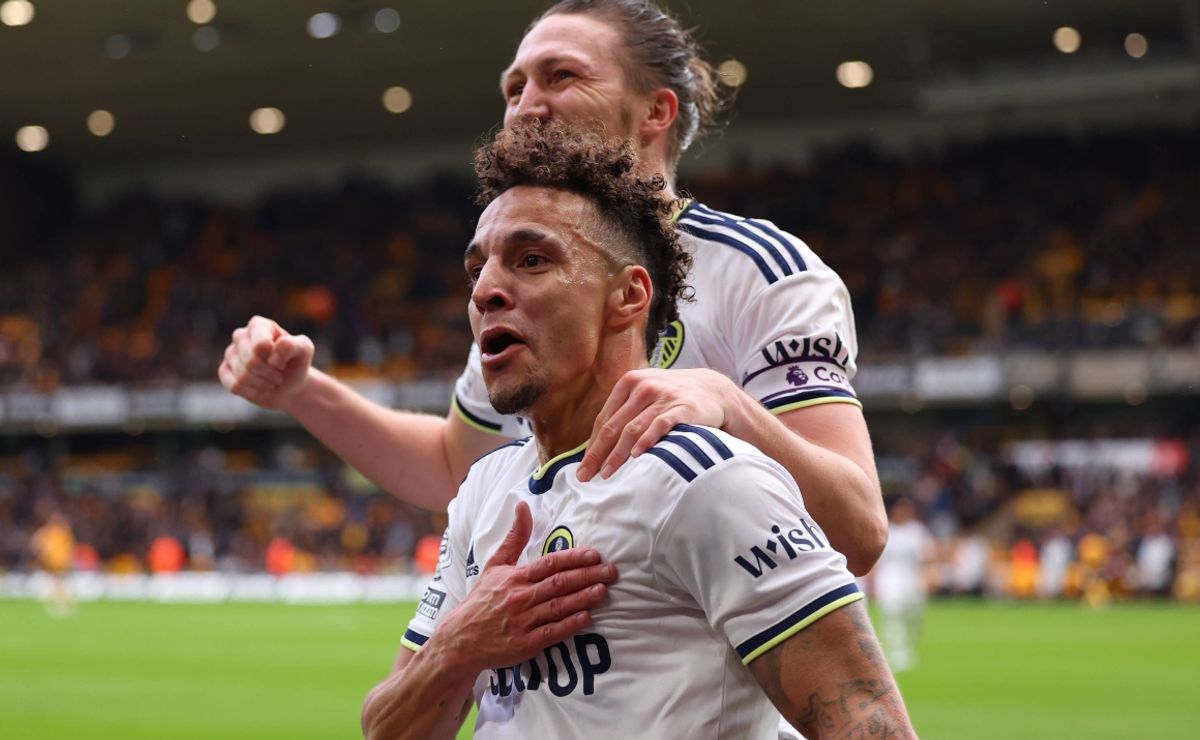 Leeds out of relegation zone after clinching thriller over Wolves