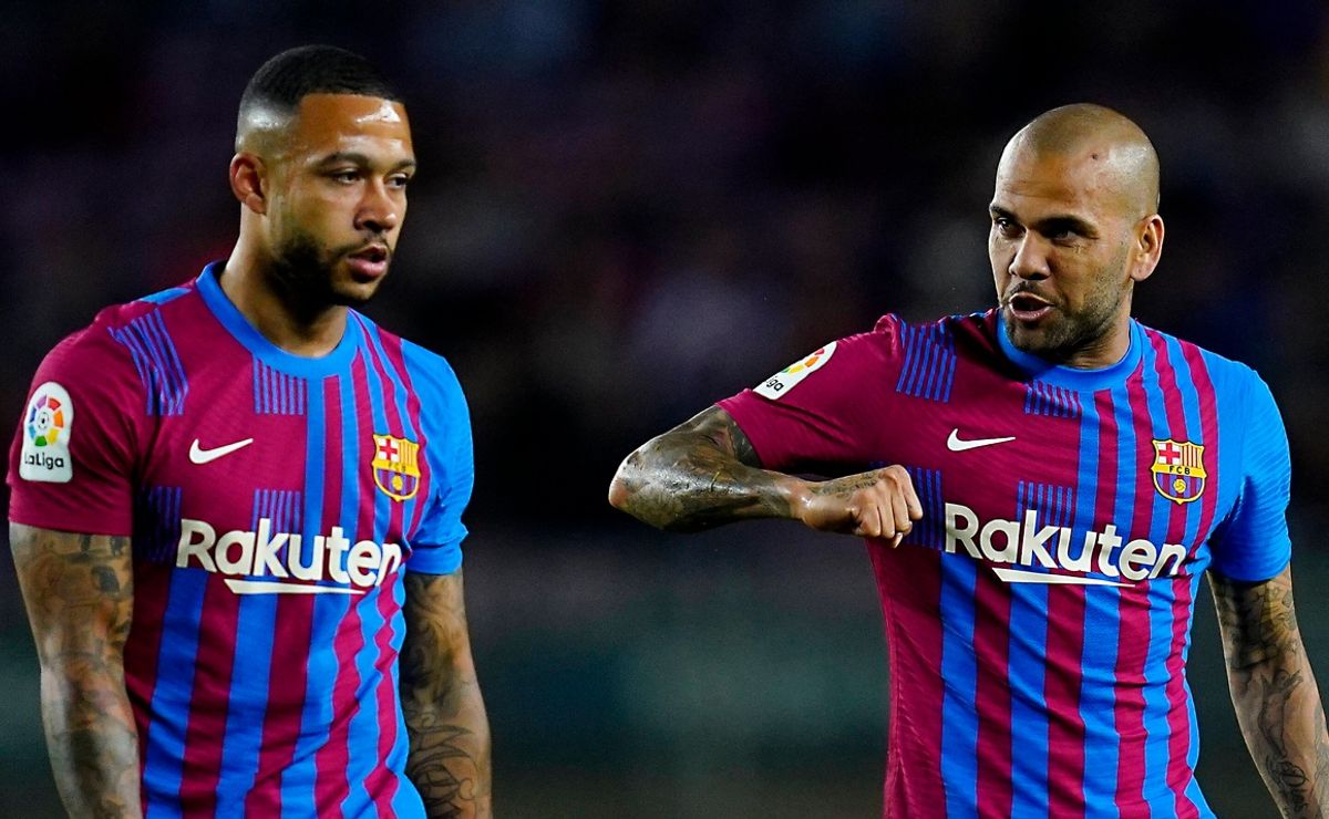 Dani Alves bail facilitated by Memphis Depay: Is there any truth?