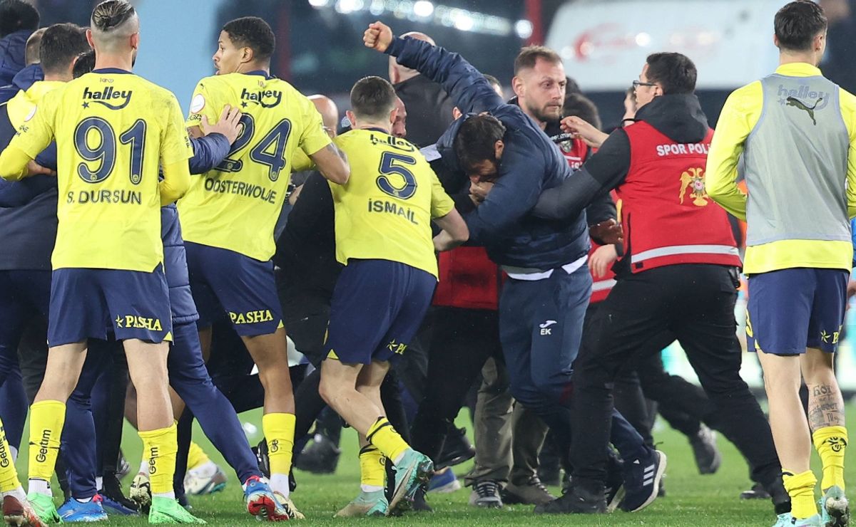 Trabzonspor issues seething statement after receiving fan ban
