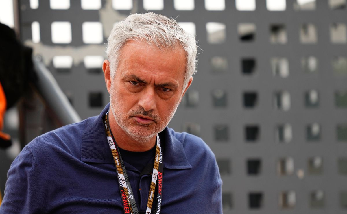 Neither Chelsea nor Utd: Mourinho linked to surprise EPL return