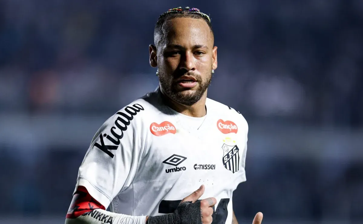 Neymar reportedly receives a huge boost at Santos as a former Ligue 1 player to participate Neymar reportedly receives a huge boost at Santos as a former Ligue 1 player to participate