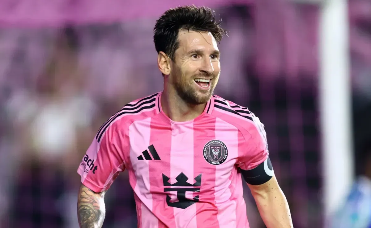 Video: Lionel Messi scores two stunning goals for Inter Miami vs DC United to become MLS top scorer