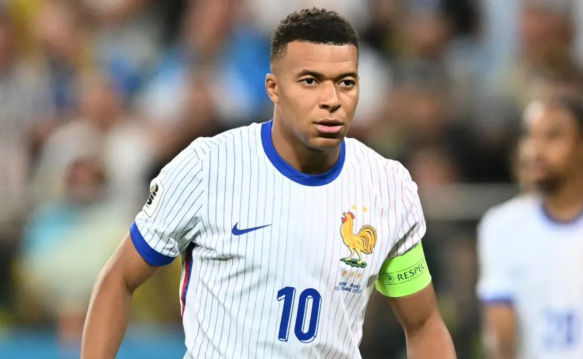 France coach Deschamps provides key injury update on Kylian Mbappé ahead of UEFA World Cup qualifiers